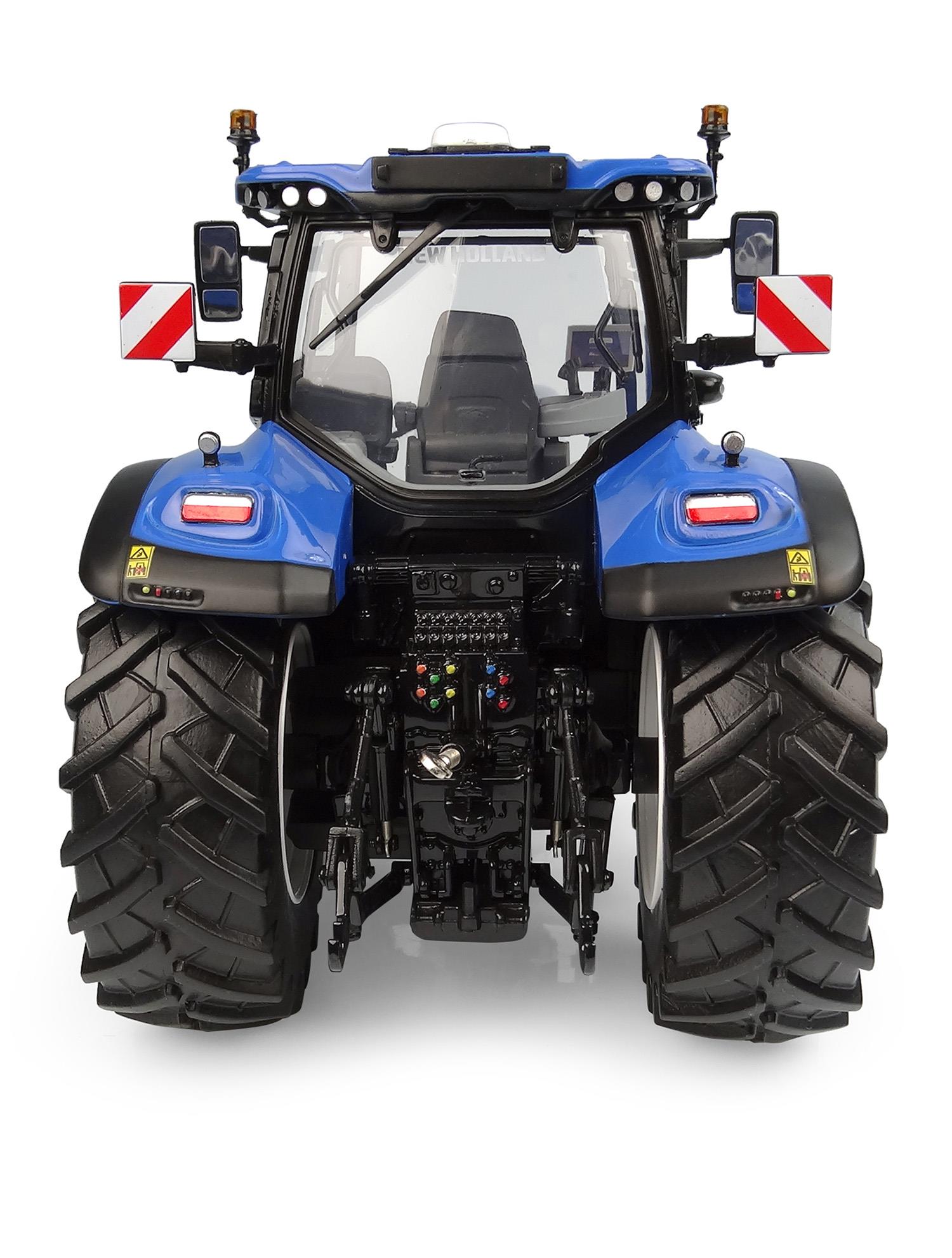 Modell Traktor T7.300 Auto Command, 1:32